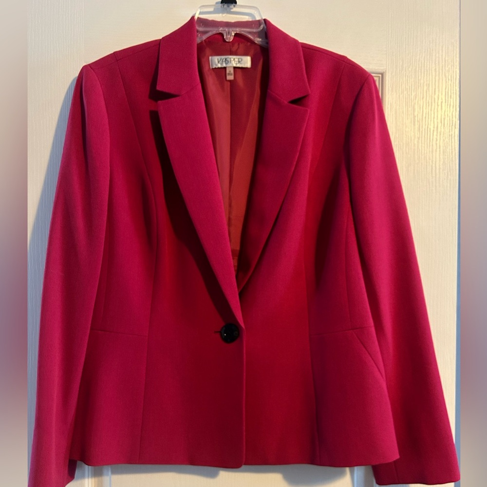 Women’s lined Raspberry Blazer - Kasper